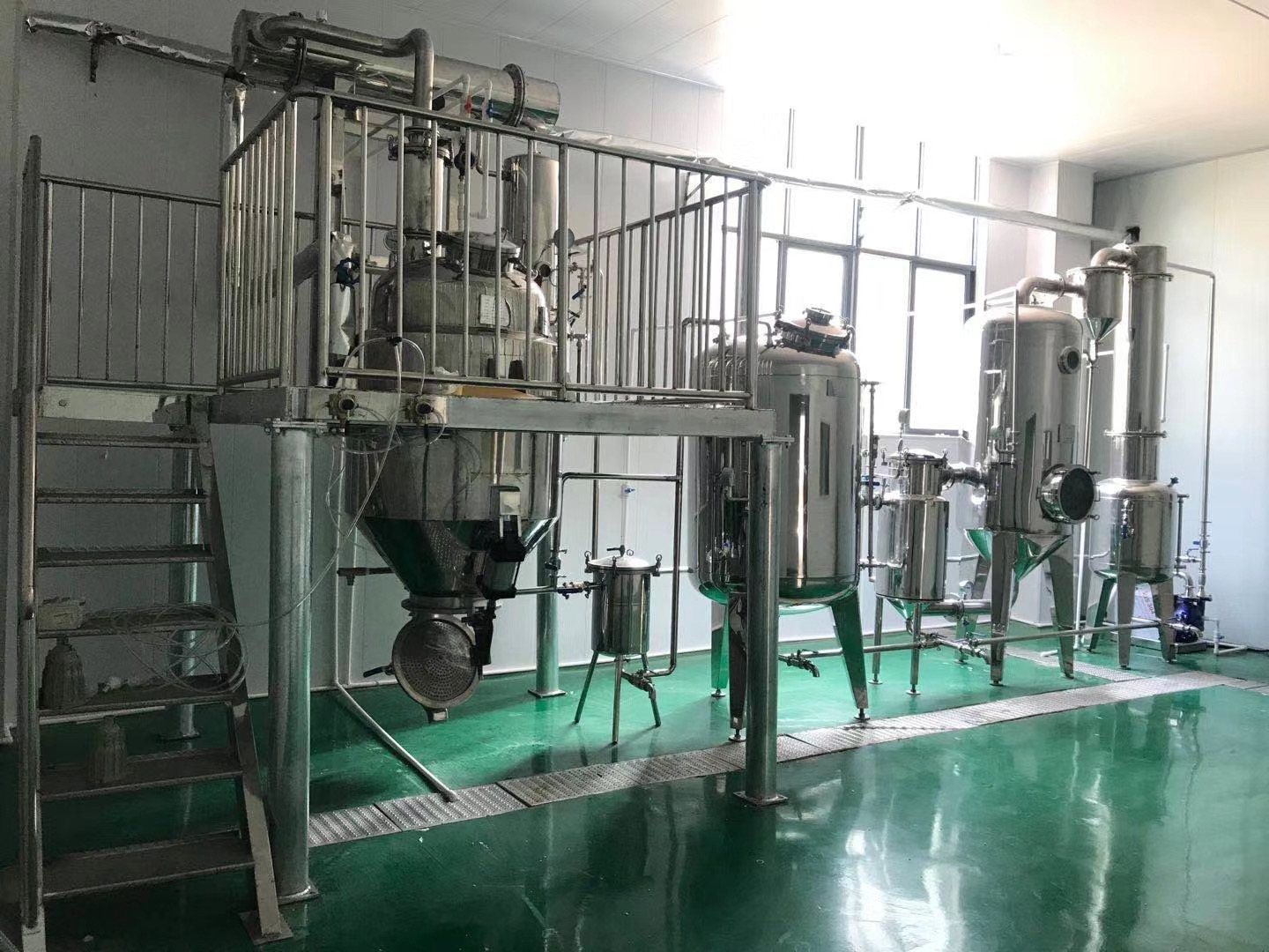 挥发油玫瑰植物精油火博·体育(中国)官方入口， 精油纯露蒸馏加工设备